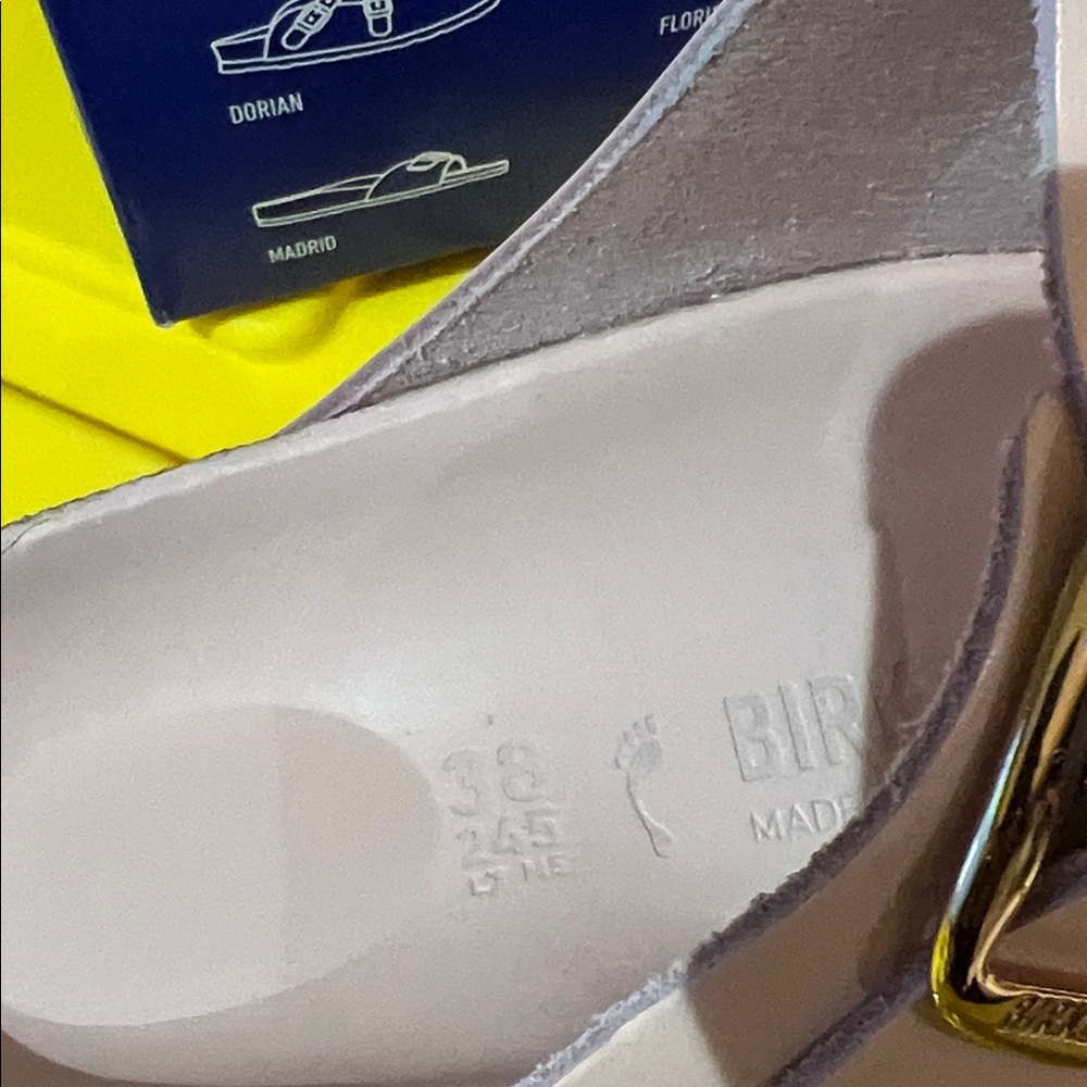 Birkenstock Arizona Big Buckle High Shine Sandals Light Rose Sz 38 NEW - Picture 10 of 12